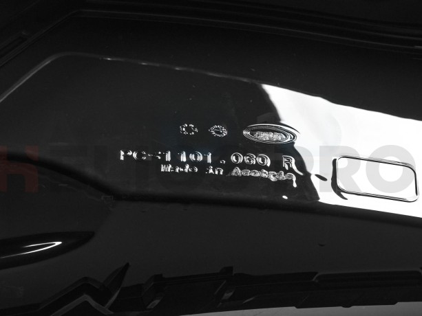Стекло фары AUDI Q3 II (2018-н.в.) (левое)